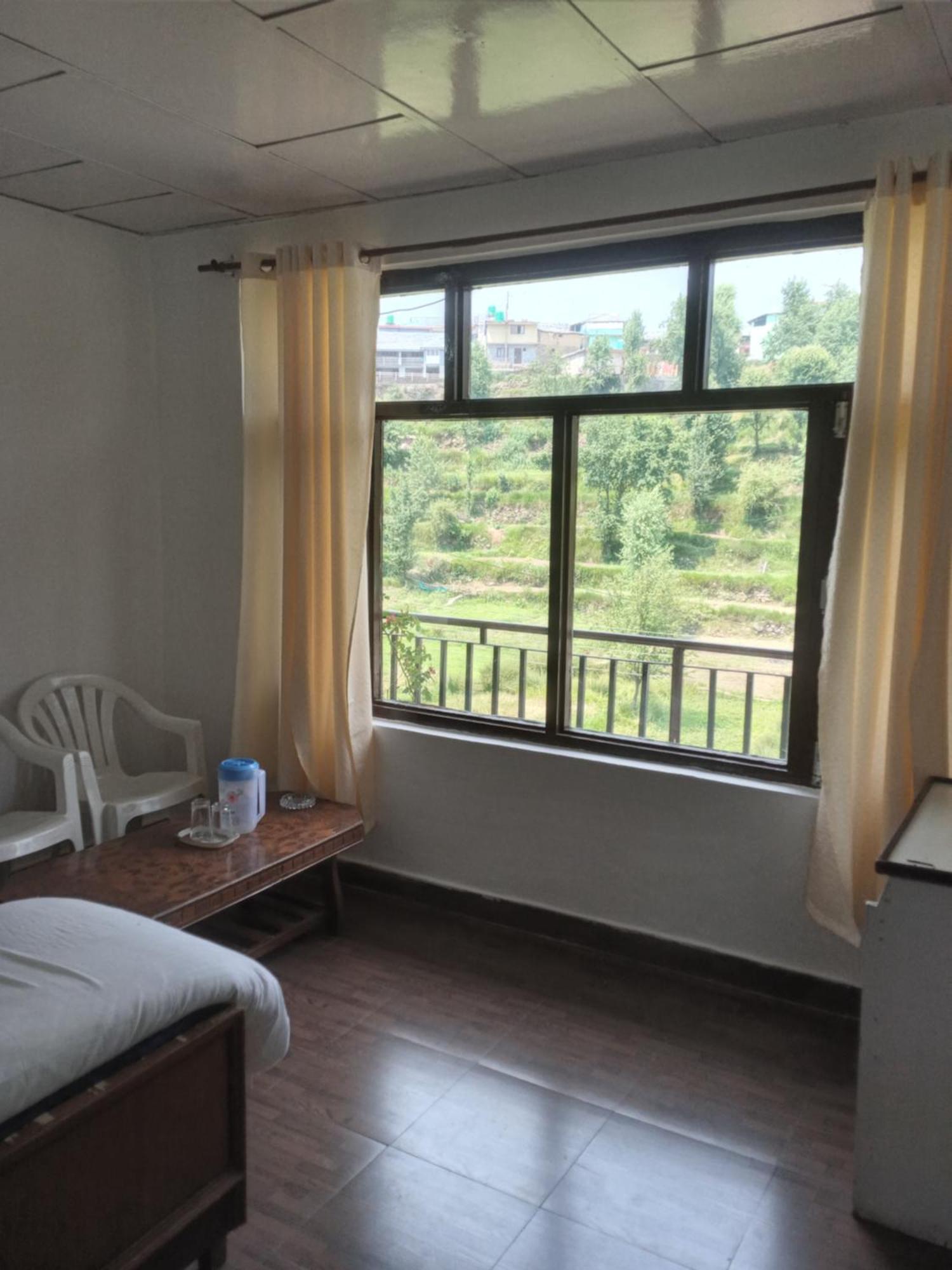 Nirmal Homestay Dharamshala Buitenkant foto